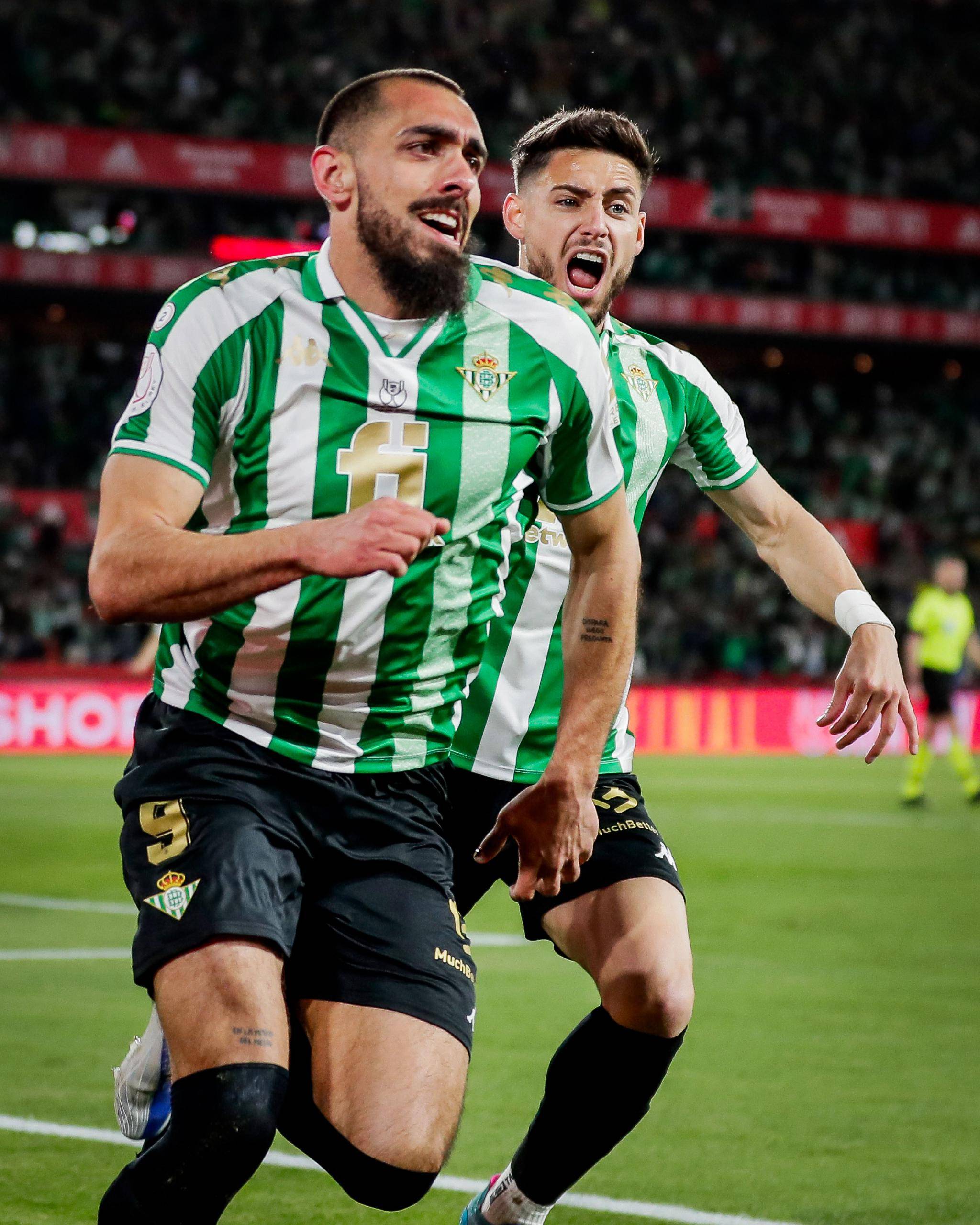 转折点皇家社会门线救险；英超国际比赛日攻防权衡；质疑声仍在；训练强度明显提升